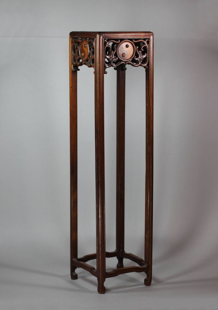 A2849 Tall wooden stand