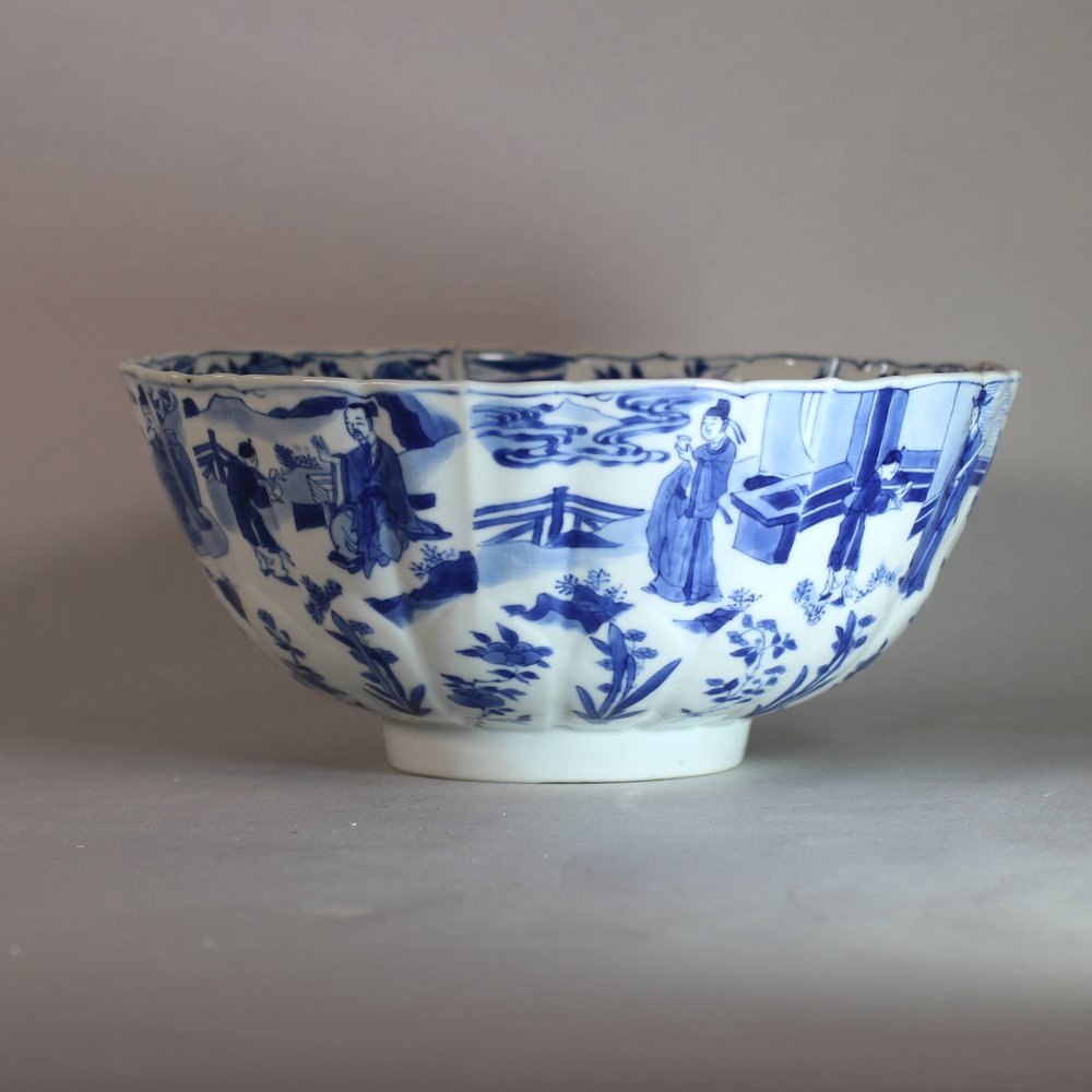 AA10 Large Chinese blue and white bowl, Kangxi(1662-1722)