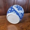 AA44 Chinese blue and white ginger jar Kangxi(1662-1722) painted in underglaze blue with the 'cracked isce