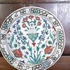 AA45 AN IZNIK POTTERY DISH OTTOMAN TURKEY, CIRCA 1600