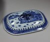 F50 Blue and white sauce tureen and cover, Qianlong (1736-95)