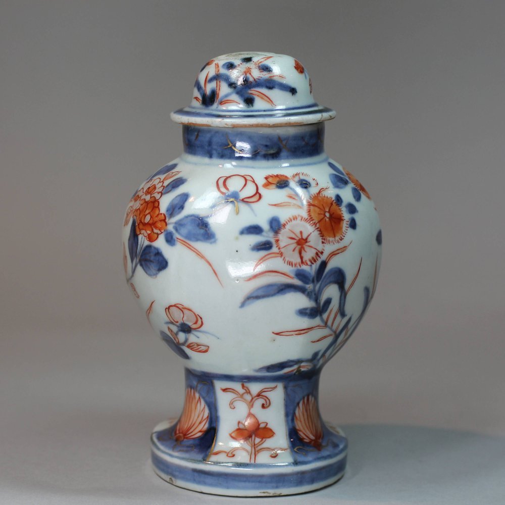 G491 Japanese small imari vase and cover c.1710 of unusual moulded