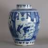 GG10 Dutch delft vase 17th century