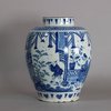 GG10 Dutch delft vase 17th century