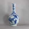 GG13 Chinese transitional bottle vase