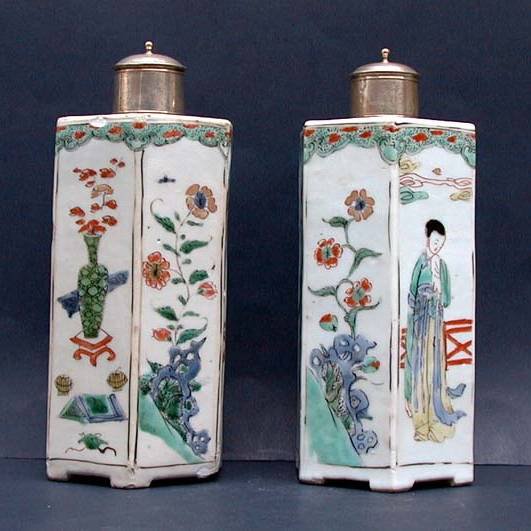 J387 Pair of famille verte hexagonal caddies, Kangxi (1662-1722)