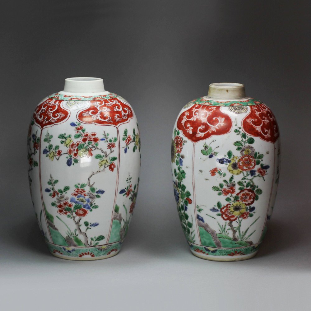 JB32 Near pair of famille-verte ovoid jars, Kangxi (1662-1722)