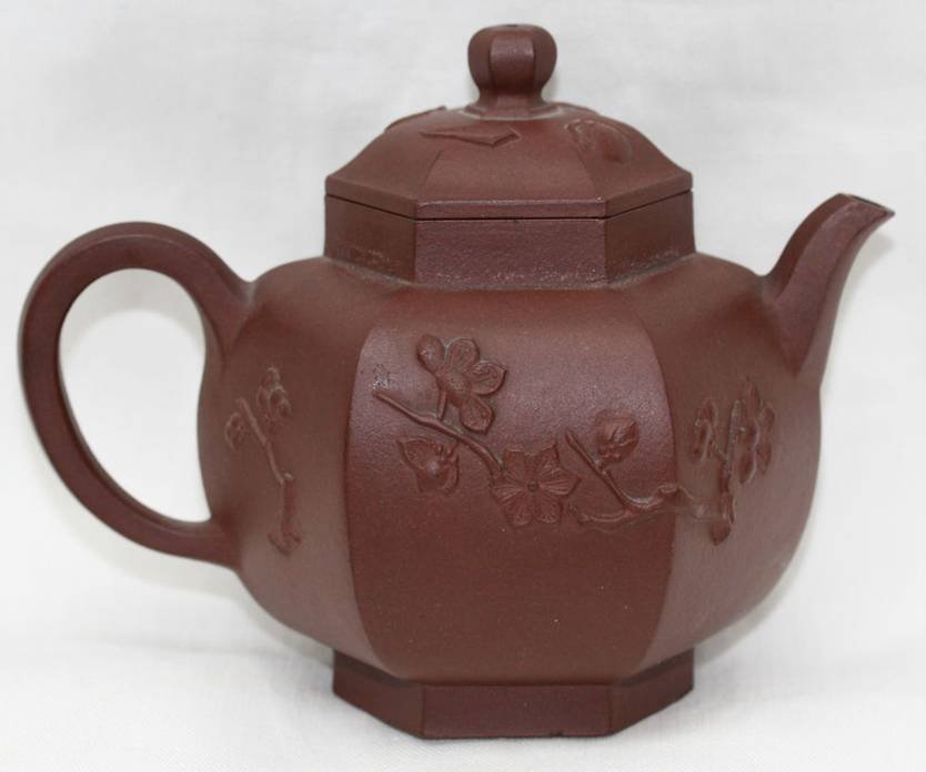 JB44 Rare 18th century Chinese Yixing hexagonal teapot and  domed