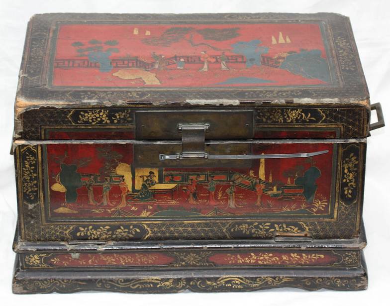 K278 Lacquered wooden box,  late Ming, early 17th century