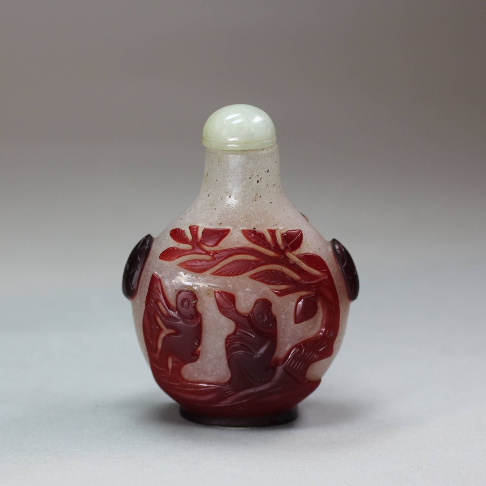 K322 Red overlay glass snuff bottle, 19th century