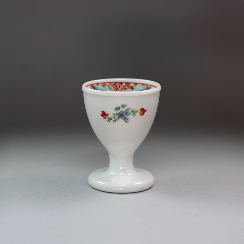 K362 Chantilly egg-cup in the kakiemon palate, c.1760