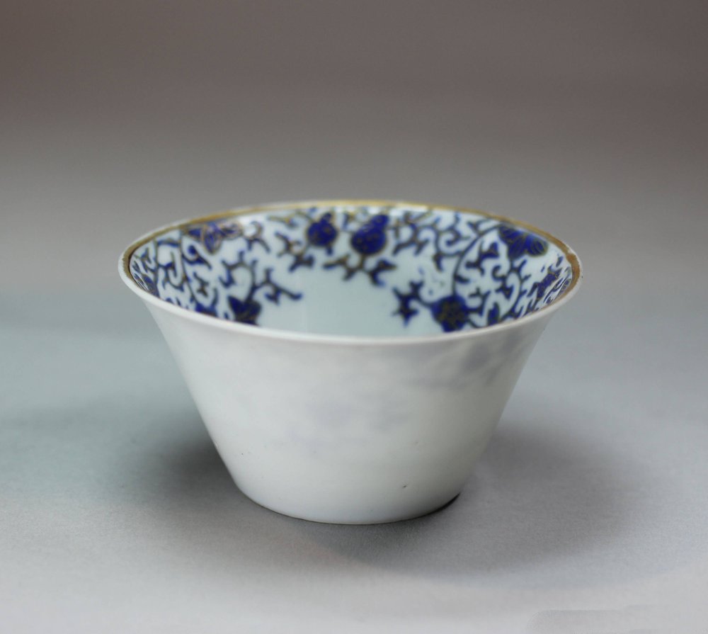 L566 Teabowl  Qianlong (1736-95)