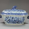 L83 Nankin blue and white sauce tureen and cover