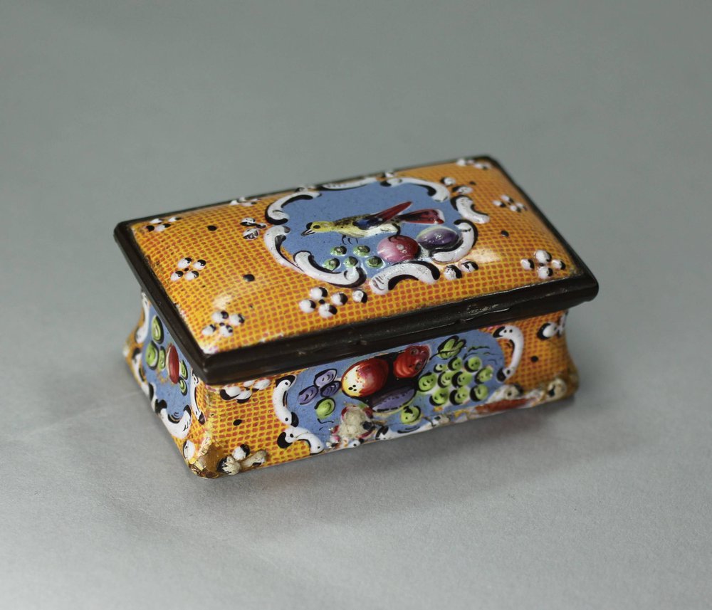 N626 Rectangular enamel box and cover, 18th century