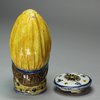 P354 Prattware pottery screw top snuff box, circa 1790