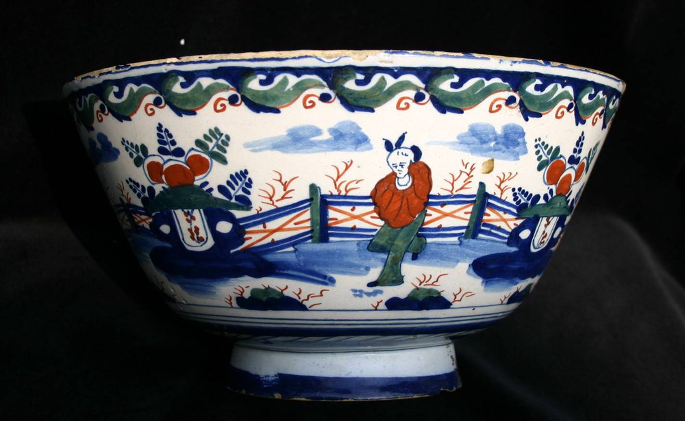 P976 Rare English delft polychrome deep bowl circa 1730