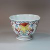 Q268 Famille rose teabowl Qianlong (1736-95)