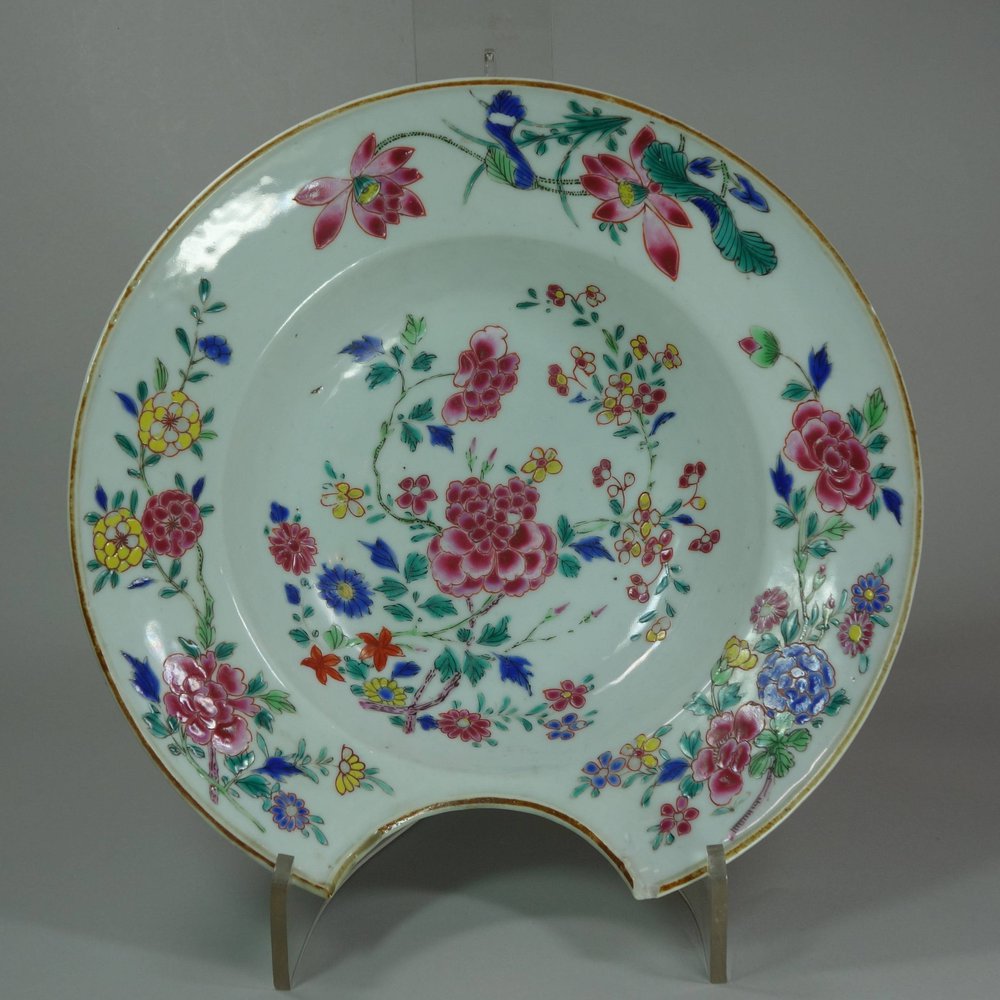 Q481 Famille rose barbers bowl well decorated with floral sprays