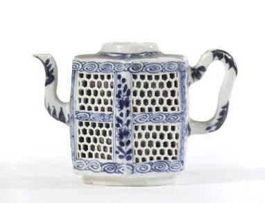 Q51 Blue and white reticulated hexagonal teapot