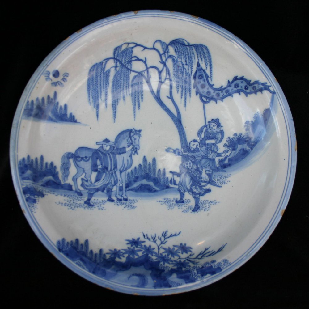 Q54 Frankfurt faience dish, early 18th century