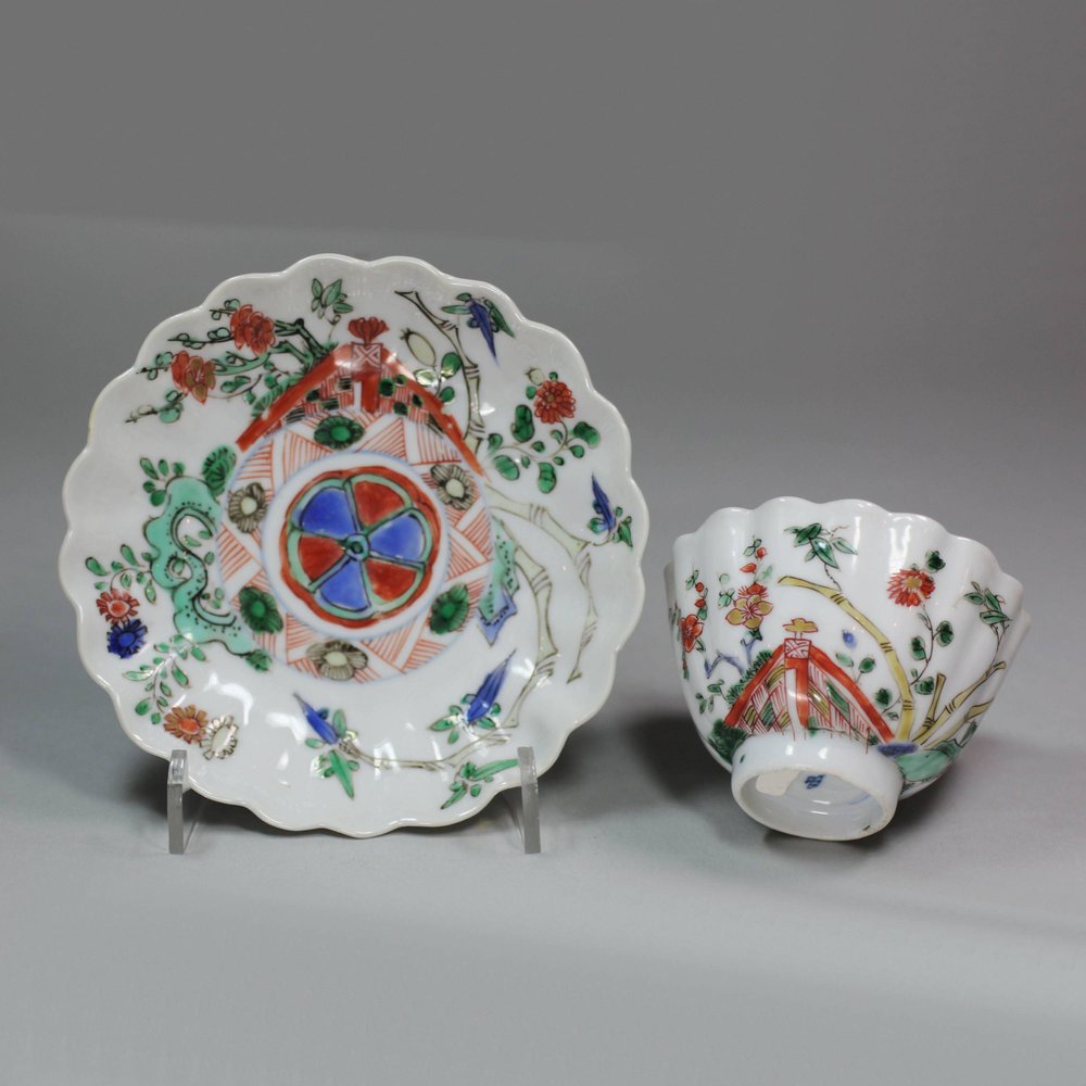 Q73 Famille verte lobed teabowl and saucer, Kangxi (1662-1722)