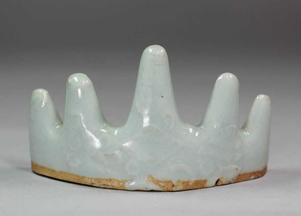 R251 Celadon brush rest, 18th century