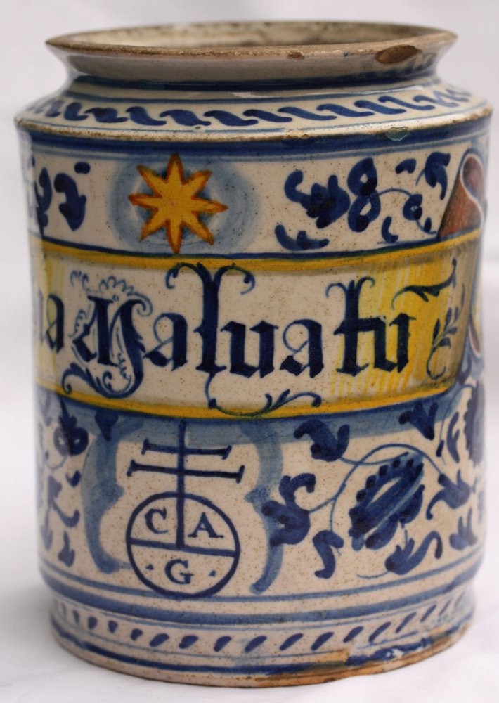 R348 Italian maiolica albarello, circa 1500-1525