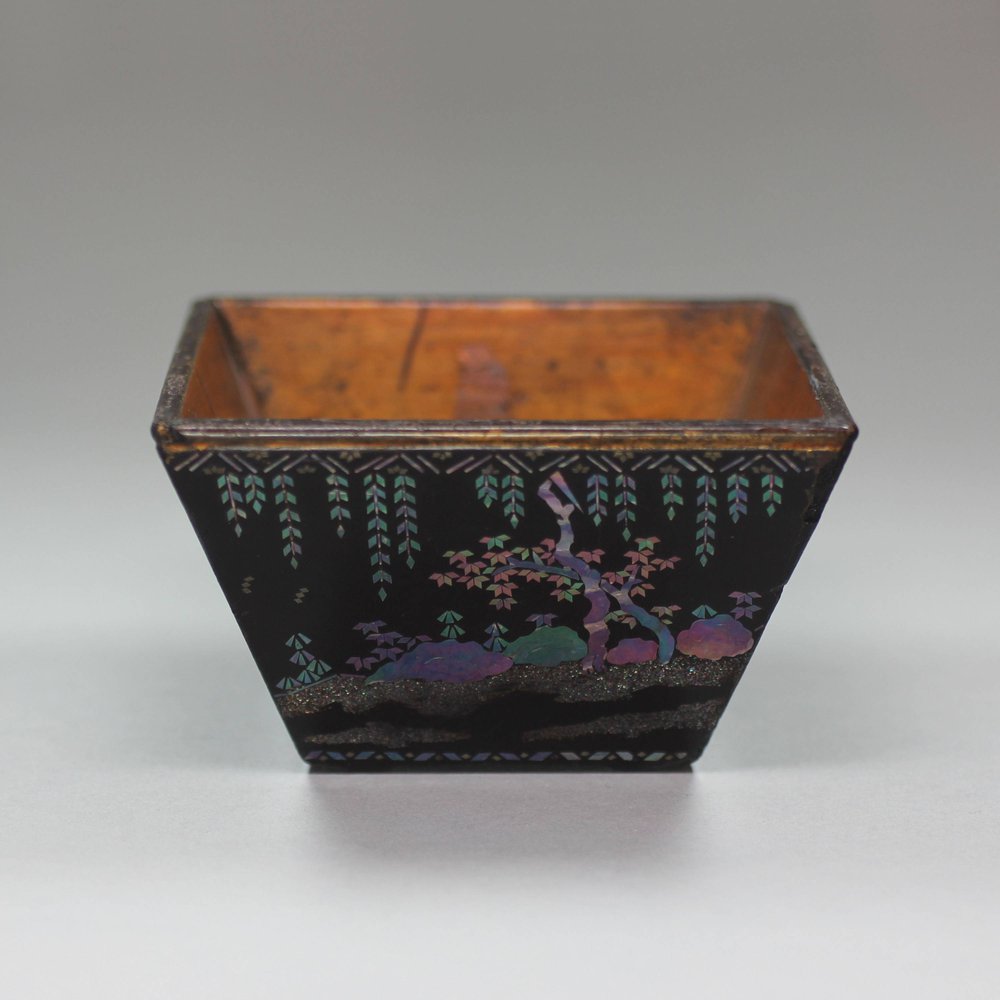 R359 Lac burgauté square bowl, Kangxi (1662-1722)