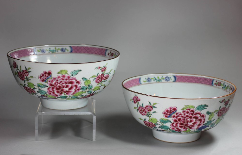 R383 Pair of famille rose small bowls, Qianlong (1736-95)