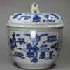 R513 Blue and white bowl and cover, Kangxi (1662-1722)