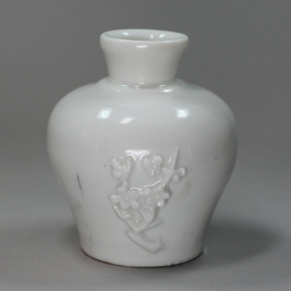 R657 Blanc-de-chine squat jar, 17th century