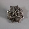 R657A Diamond brooch of flowerhead form