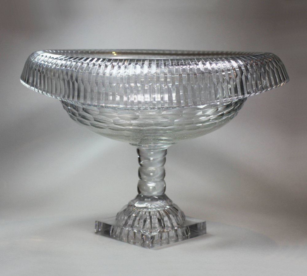 R909 Irish cut glass centre piece with turnover rim