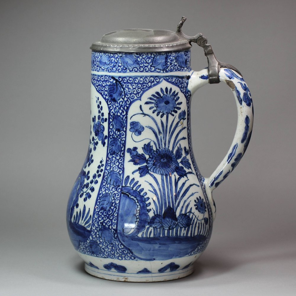 R936 Dutch delft blue and white tankard