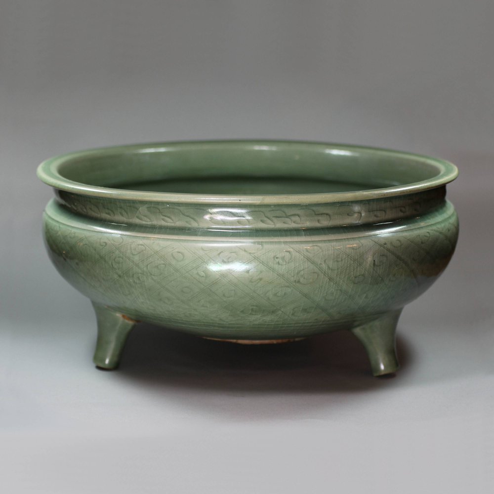 R948 Large Chinese Longquan celadon tripod censer