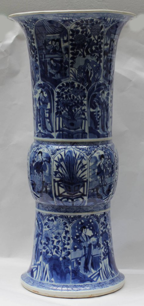 TL174 Blue and white beaker vase, Kangxi (1662-1722)