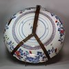 U142 Large Japanese imari charger, c. 1700