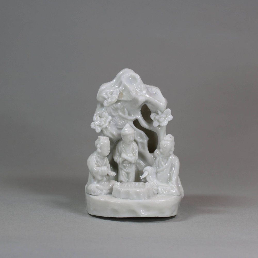 U264 Blanc de chine figure group of three Go players