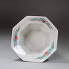 U315 Small Japanese Kakiemon octagonal bowl, 17th century