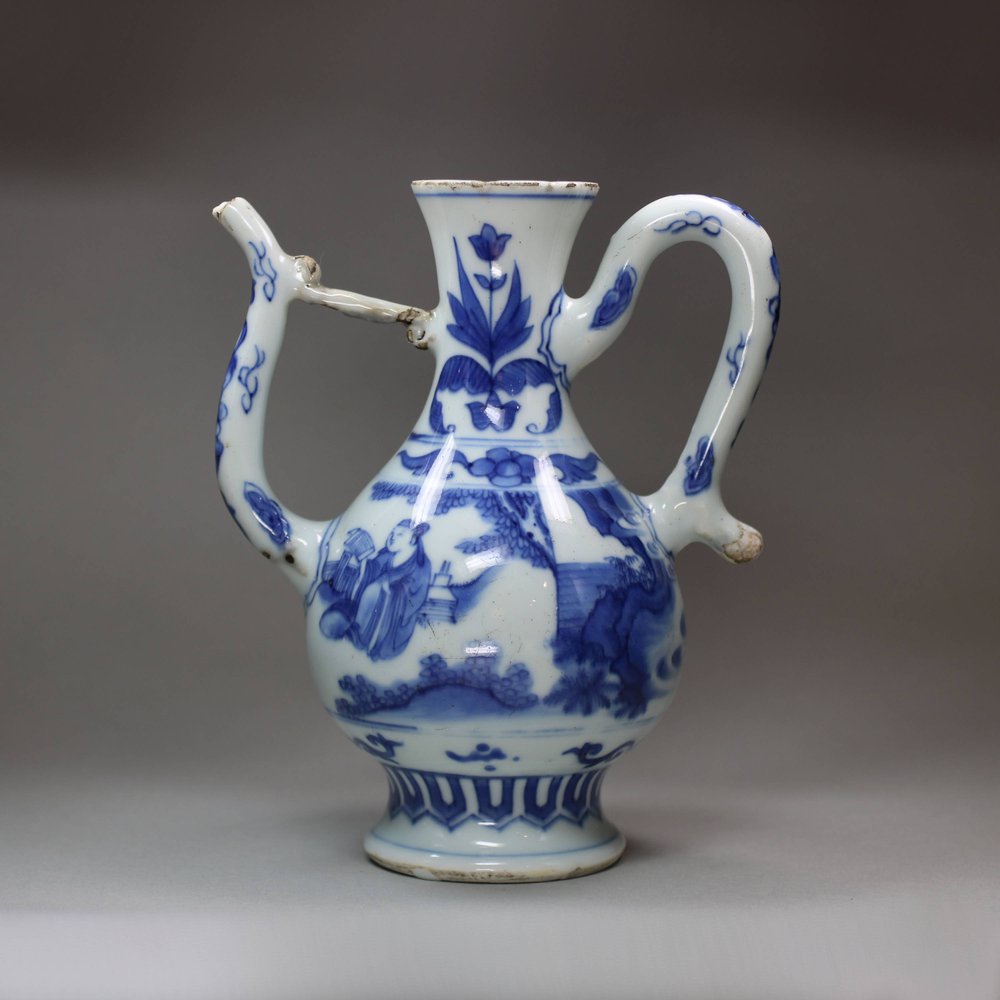 U322 Small Chinese blue and white ewer