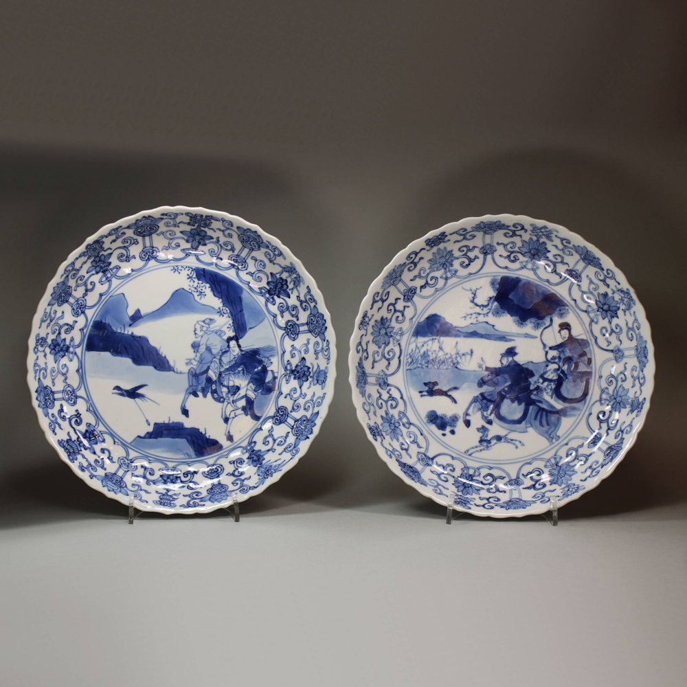 U323 Pair of Chinese blue and white plates, Kangxi (1662-1722)