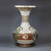 U332 Japanese Satsuma vase, Meiji period (1868-1912)