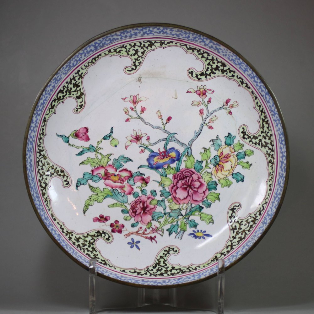 U389 Canton enamel famille rose dish, late Qianlong (1736-95)