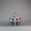 U453 Imari octagonal teapot and cover, mid-18th century