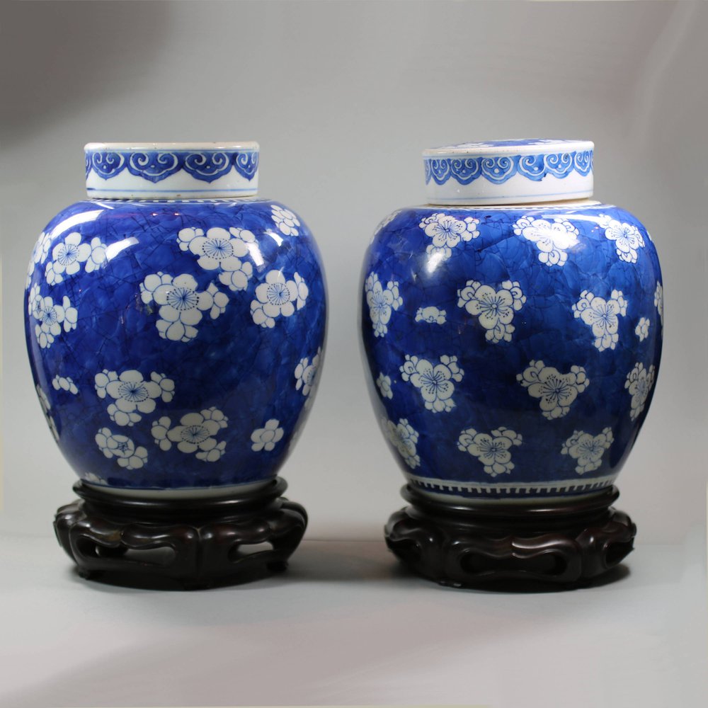 U478 Near pair of Chinese blue and white ginger jars and covers