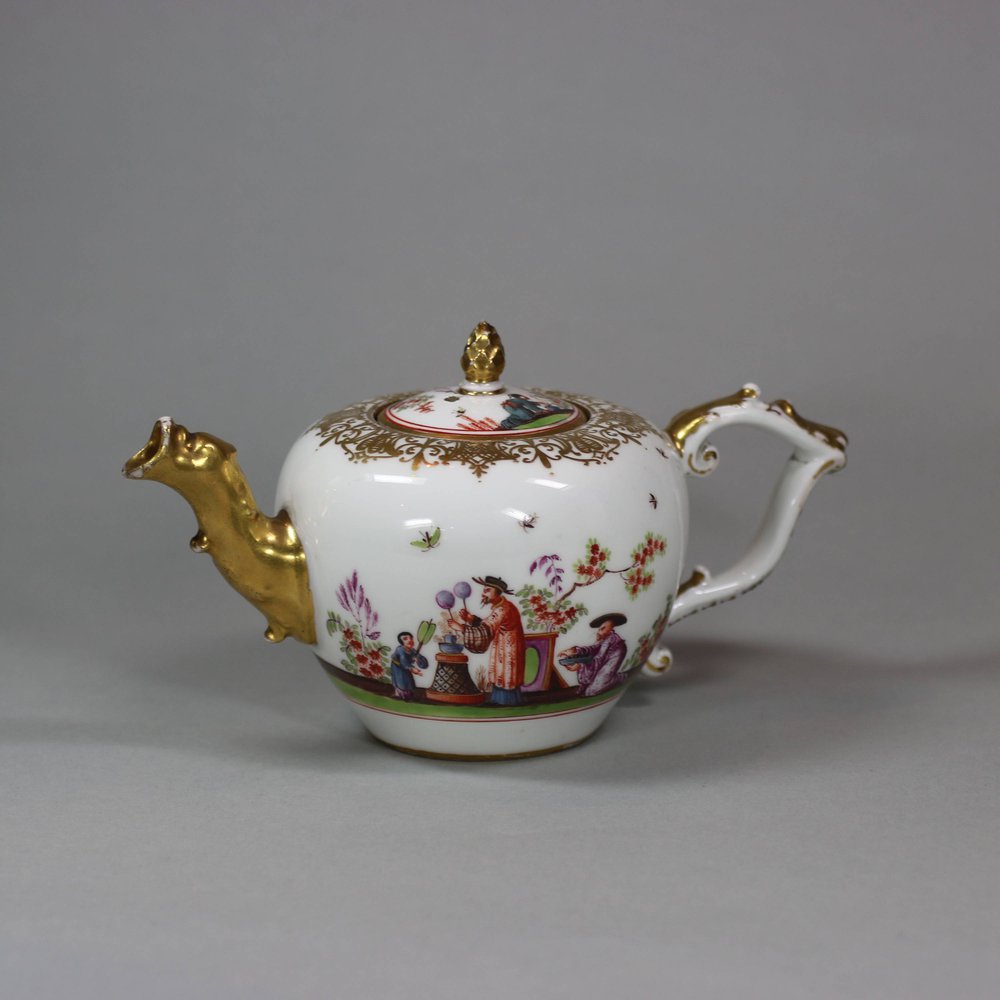 U549 Meissen Chinoiserie teapot and cover, circa 1735