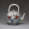 U56 Japanese imari teapot and cover, Edo period (1603-1868)