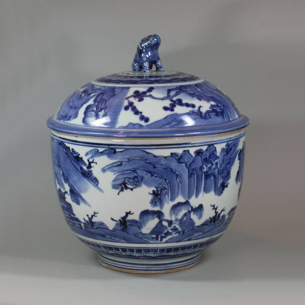 U572 Japanese Arita blue and white tureen and cover, Edo period