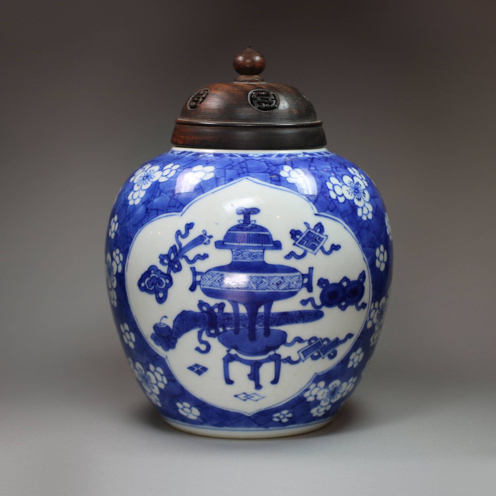 U58 Blue and white cracked ice ginger jar and cover