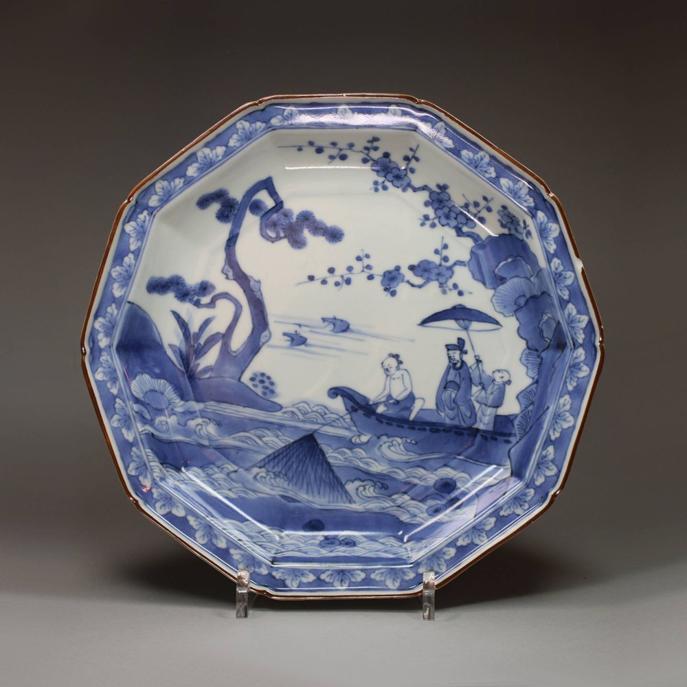 U59 Extremely rare Japanese decagonal dish, circa 1700